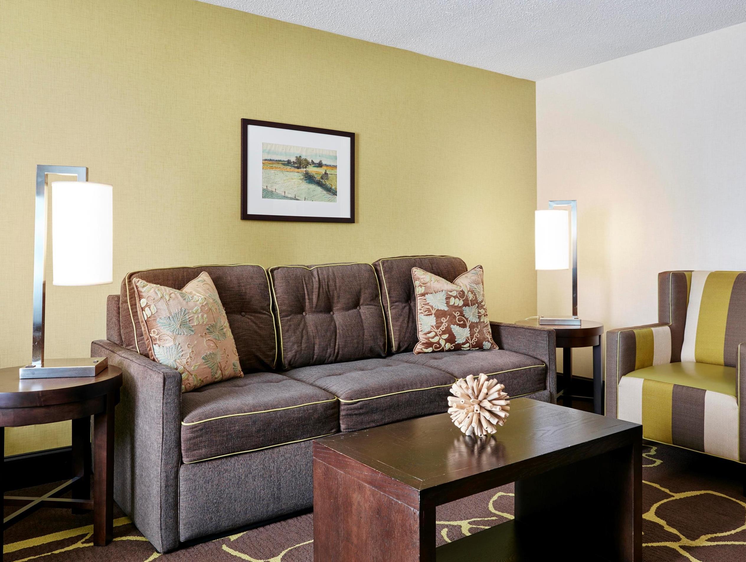 Отель Doubletree By Hilton Charlotte Uptown Экстерьер фото