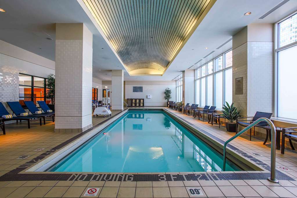 Отель Doubletree By Hilton Charlotte Uptown Удобства фото